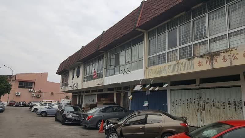 Shop / Office for Sale in Taman Sri Serdang (Seri Kembangan) - Tony YY - Exterior - PropertyGuru.com.my