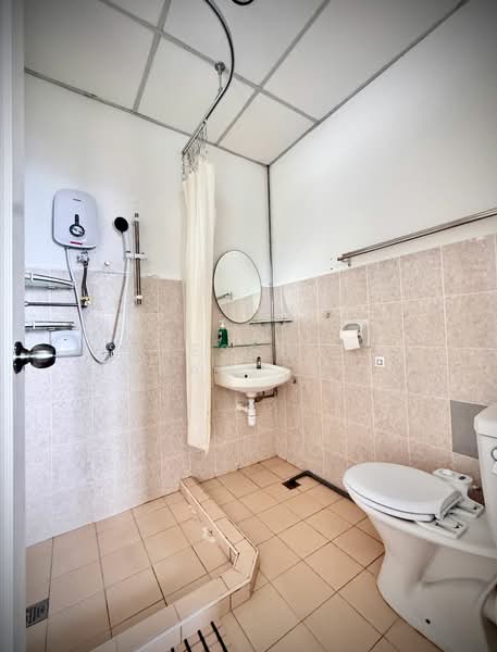 Condominium for Rent at Coastal Tower - Ressha Ramesh - Bathroom - PropertyGuru.com.my