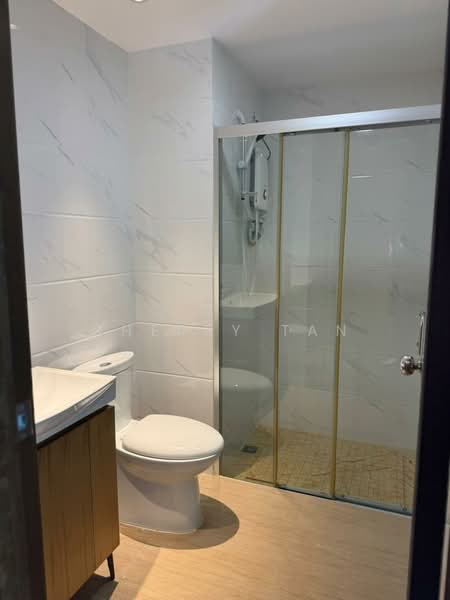 Kondominium untuk Disewa di Carnelian Tower 1 - Cherry Tan - Bathroom - PropertyGuru.com.my