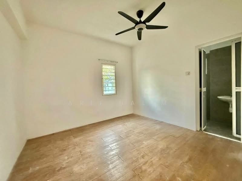 Rumah Teres 2 Tingkat untuk Dijual di Dengkil (Selangor) - Arif Halim - PropertyGuru.com.my
