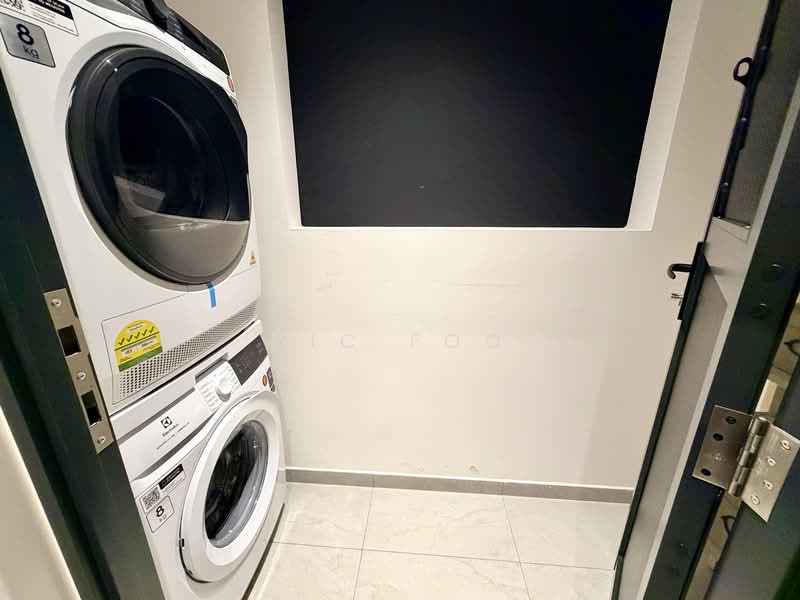 Servis Apartment untuk Dijual di The Vividz - Ric Foo - Functional Yard & Laundry Space - PropertyGuru.com.my