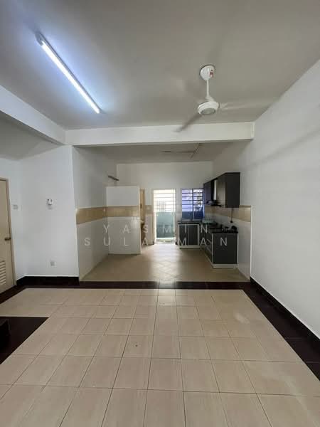 Rumah Teres 2 Tingkat untuk Dijual di Kota Puteri (Batu Arang) - Yasmin Sulaiman - Kitchen - PropertyGuru.com.my
