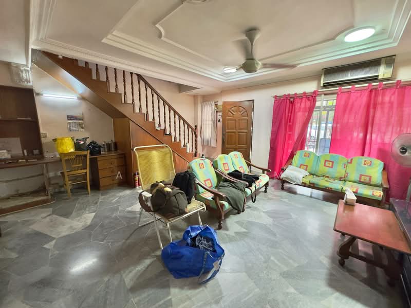 Rumah Teres untuk Dijual di Ampang Jaya (Ampang) - Arif Halim - Living Room - PropertyGuru.com.my