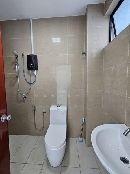 Rumah Teres 2 Tingkat untuk Dijual di Kajang (Selangor) - Maryam . - Bathroom - PropertyGuru.com.my