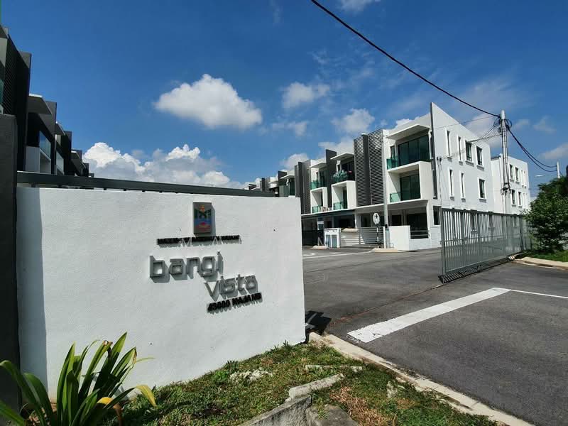 Rumah Teres 2 Tingkat untuk Dijual di Kajang (Selangor) - Maryam . - Exterior - PropertyGuru.com.my