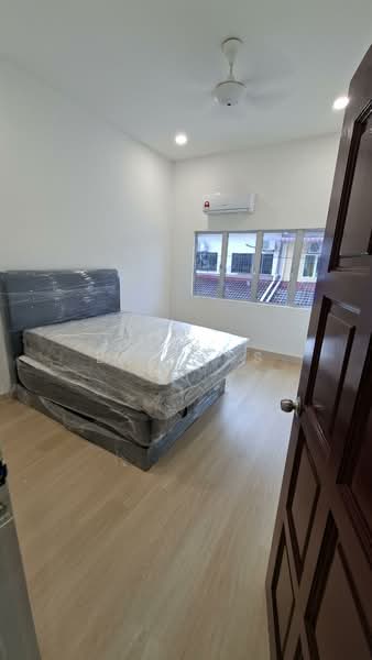 Rumah Teres 2 Tingkat untuk Dijual di Taman Chi Liung (Klang) - Mr Goh - Bedroom - PropertyGuru.com.my