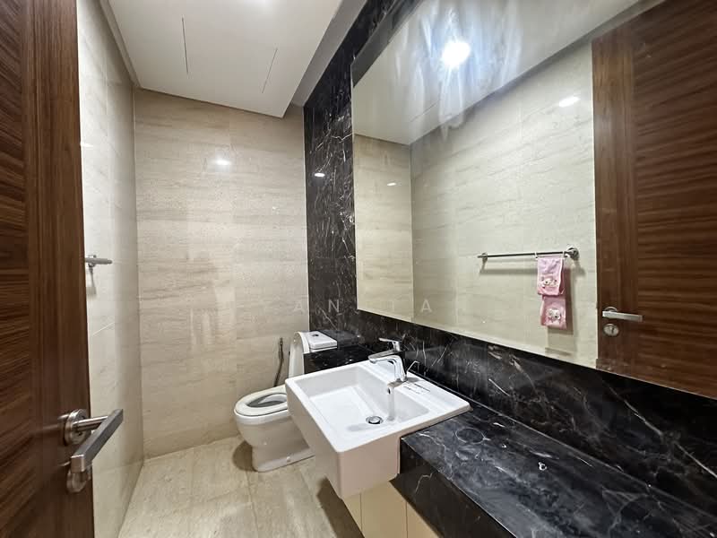 Servis Apartment untuk Disewa di The Astaka @ 1 Bukit Senyum - Ryan Tan - Bathroom - PropertyGuru.com.my