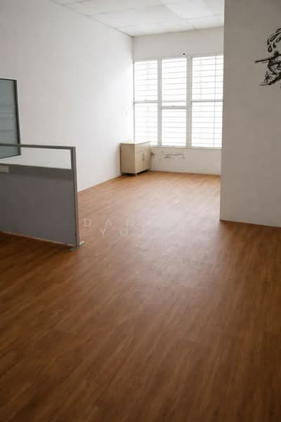 Shop for Sale in Tampoi (Johor) - Daniel Yong - Interior - PropertyGuru.com.my
