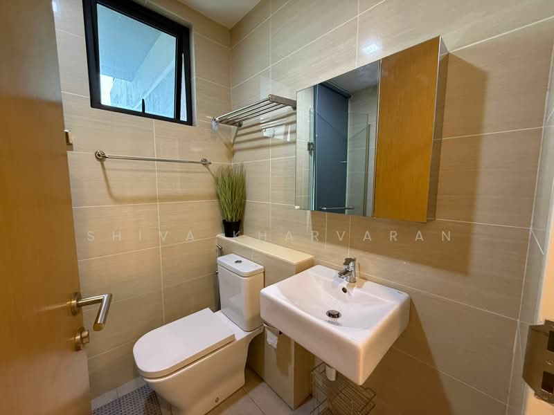 Servis Apartment untuk Disewa di Setia SKY Residences - Shiva Kharvaran - Bathroom - PropertyGuru.com.my