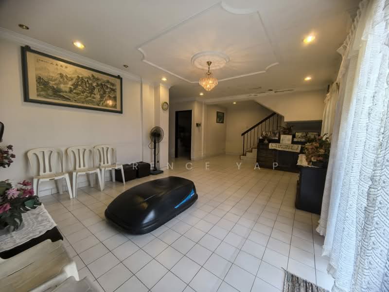 Rumah Berkembar untuk Dijual di Jalan Klang Lama (Old Klang Road) (Kuala Lumpur) - Terence Yap - Living Room - PropertyGuru.com.my