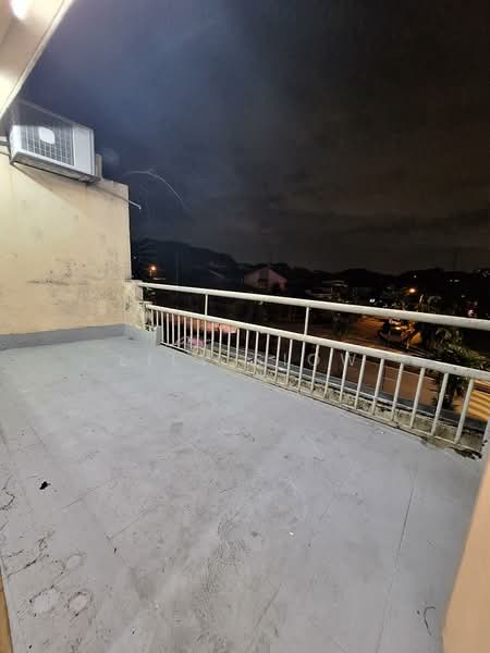 Office for Rent in Taman Universiti Indah (Seri Kembangan) - Lily Siow - Balcony / Terrace - PropertyGuru.com.my