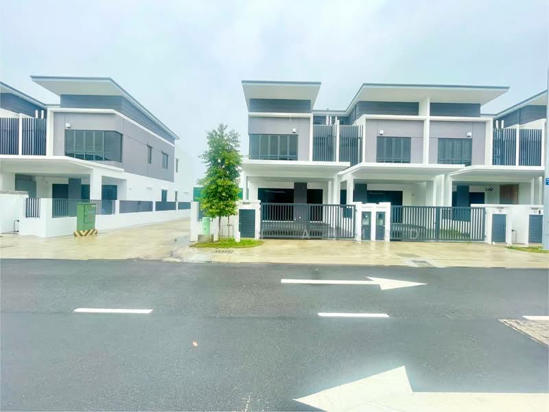 Rumah Teres 2 Tingkat untuk Dijual di Klang (Selangor) - Sabirin Ahmad - Exterior - PropertyGuru.com.my