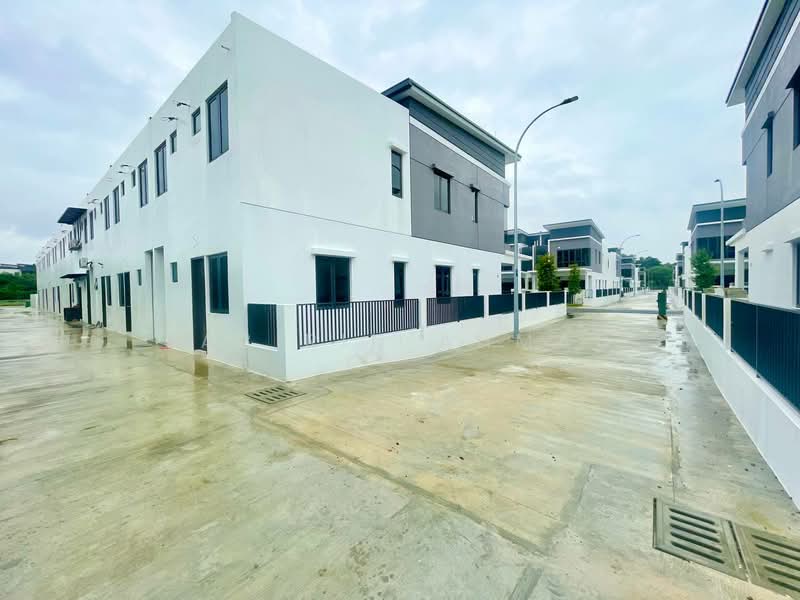Rumah Teres 2 Tingkat untuk Dijual di Klang (Selangor) - Sabirin Ahmad - Exterior - PropertyGuru.com.my