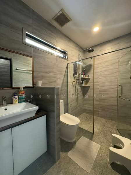 Semi-Detached House for Sale in Taman Sri Tebrau (Johor Bahru) - Bernice Gan - Bathroom - PropertyGuru.com.my