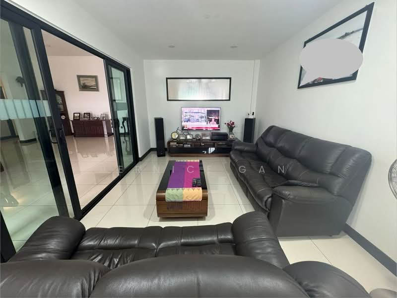 Semi-Detached House for Sale in Taman Sri Tebrau (Johor Bahru) - Bernice Gan - Living Room - PropertyGuru.com.my