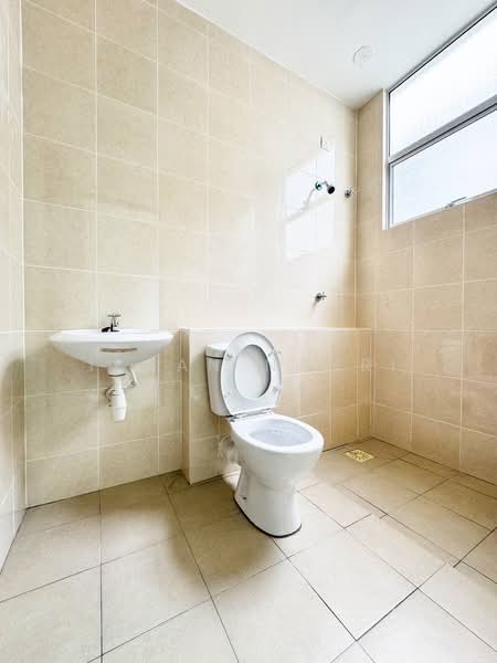 3-storey Terraced House for Sale in Kajang (Selangor) - Ilman Nahri - Bathroom - PropertyGuru.com.my