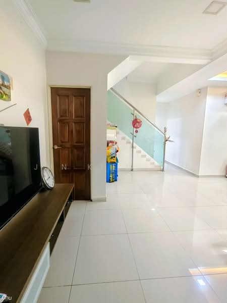 Rumah Teres 2 Tingkat untuk Dijual di Taman Cempaka (Ampang) - Jun Kien Chu - Living Room - PropertyGuru.com.my