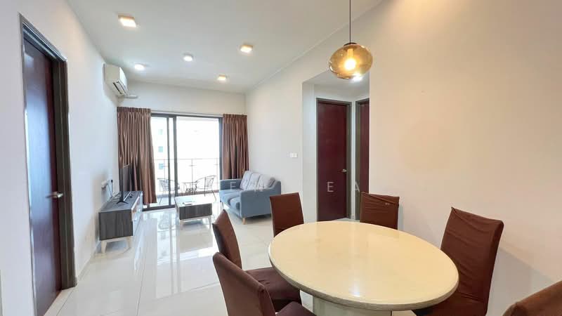 Condominium for Sale at Bay Laurel @ Country Garden Danga Bay - Ellen Yeap - Living Room - PropertyGuru.com.my