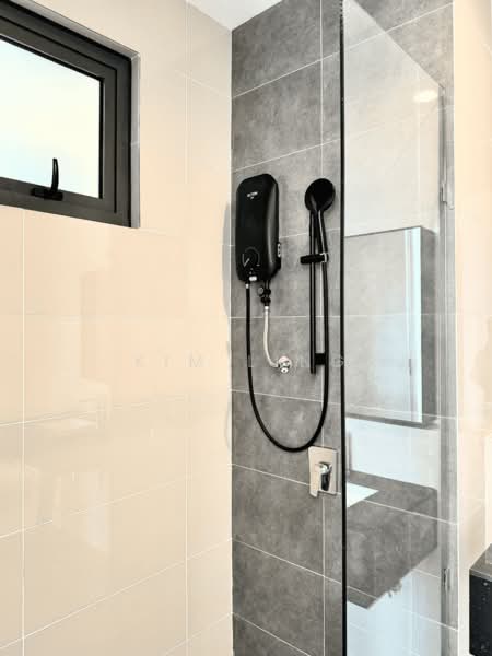 Condominium for Rent at The Maple Residences - Kim Ling - Master Bathroom - PropertyGuru.com.my