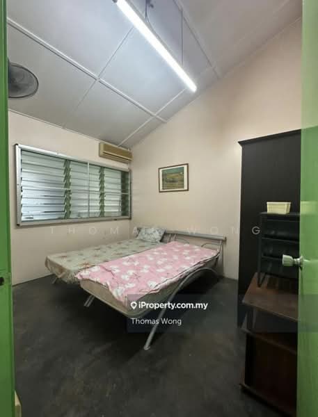 1-storey Terraced House for Sale in Sri Petaling (Kuala Lumpur) - Thomas Wong - Bedroom - PropertyGuru.com.my