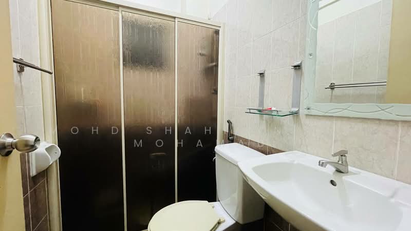 Semi-Detached House for Sale in Taman Setia 2 (Balakong) - Mohd Shahidin Bin Mohamad - Bathroom - PropertyGuru.com.my