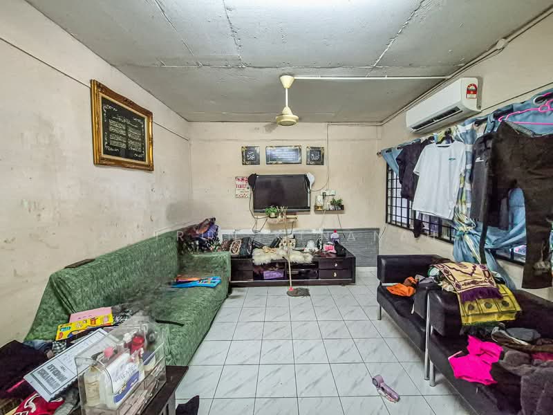 2-storey Terraced House for Sale in Taman Cempaka (Ampang) - Amirun Kinanah - Living Room - PropertyGuru.com.my