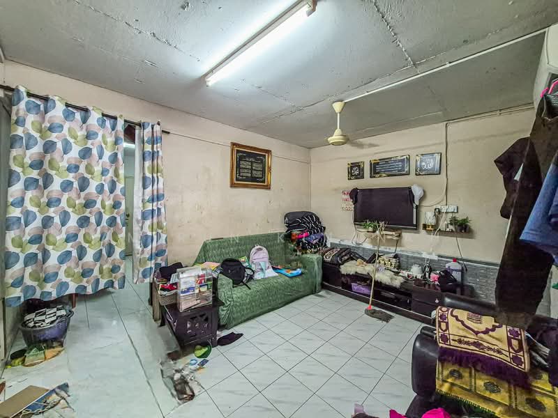 2-storey Terraced House for Sale in Taman Cempaka (Ampang) - Amirun Kinanah - Living Room - PropertyGuru.com.my