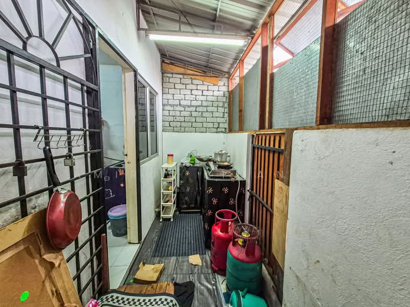 2-storey Terraced House for Sale in Taman Cempaka (Ampang) - Amirun Kinanah - Kitchen - PropertyGuru.com.my