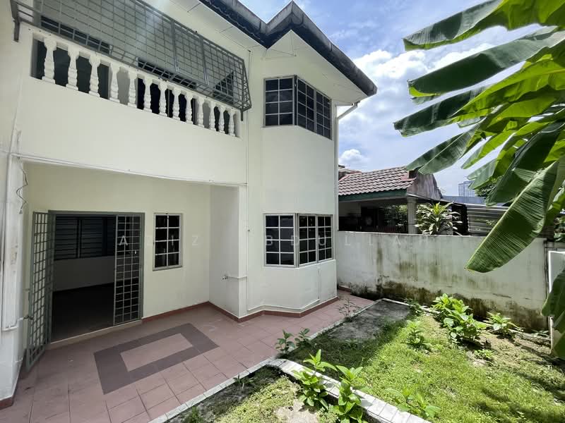 1.5-storey Terraced House for Sale in Sri Petaling (Kuala Lumpur) - Aziz Abdullah - Exterior - PropertyGuru.com.my