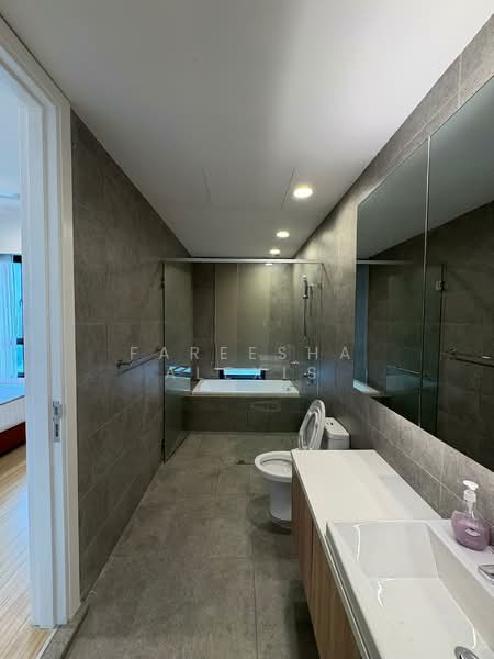 Servis Apartment untuk Disewa di Kami - Fareesha Alexis - Bathroom - PropertyGuru.com.my