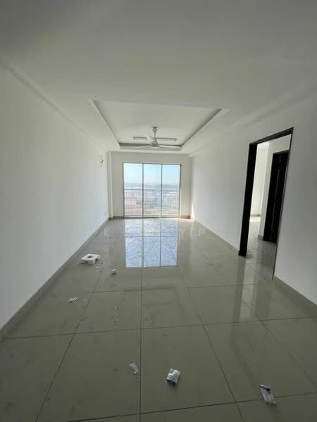 Pangsapuri untuk Dijual di Palm Garden Apartment - Kok YP - Living Room - PropertyGuru.com.my