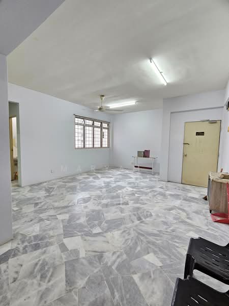 Pangsapuri untuk Disewa di Pangsapuri Seri Melati - Maryam . - Living Room - PropertyGuru.com.my