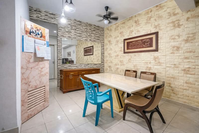 2-storey Terraced House for Sale in Alam Budiman (Shah Alam) - Iqbal Rafei - Dining Room - PropertyGuru.com.my