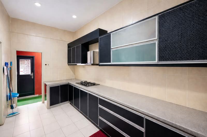 2-storey Terraced House for Sale in Alam Budiman (Shah Alam) - Iqbal Rafei - Kitchen - PropertyGuru.com.my