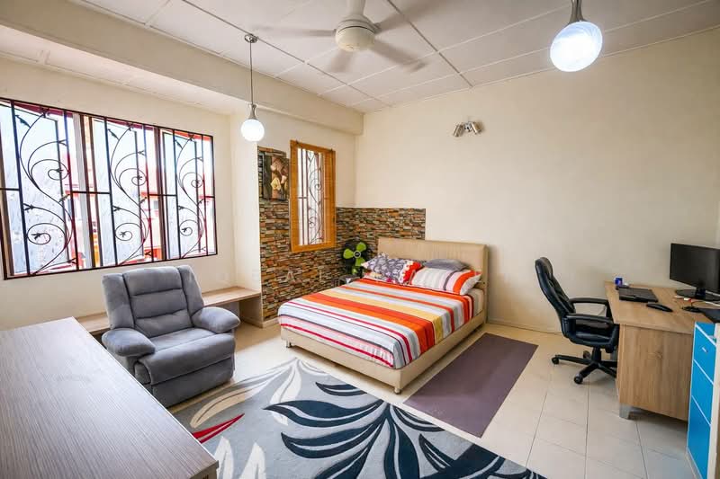 2-storey Terraced House for Sale in Alam Budiman (Shah Alam) - Iqbal Rafei - Bedroom - PropertyGuru.com.my