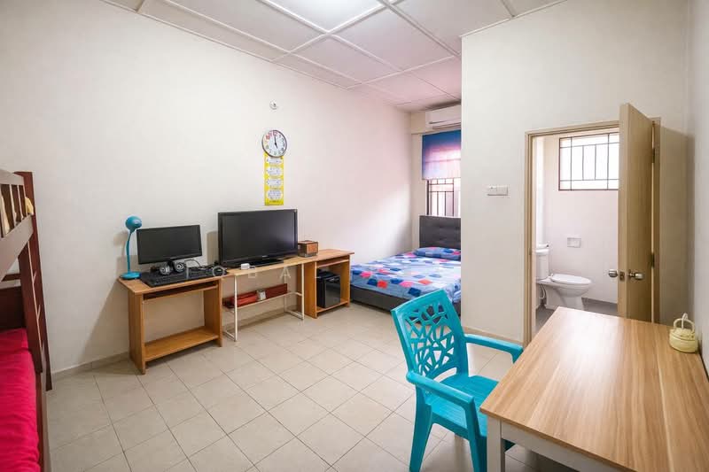 2-storey Terraced House for Sale in Alam Budiman (Shah Alam) - Iqbal Rafei - Bedroom - PropertyGuru.com.my