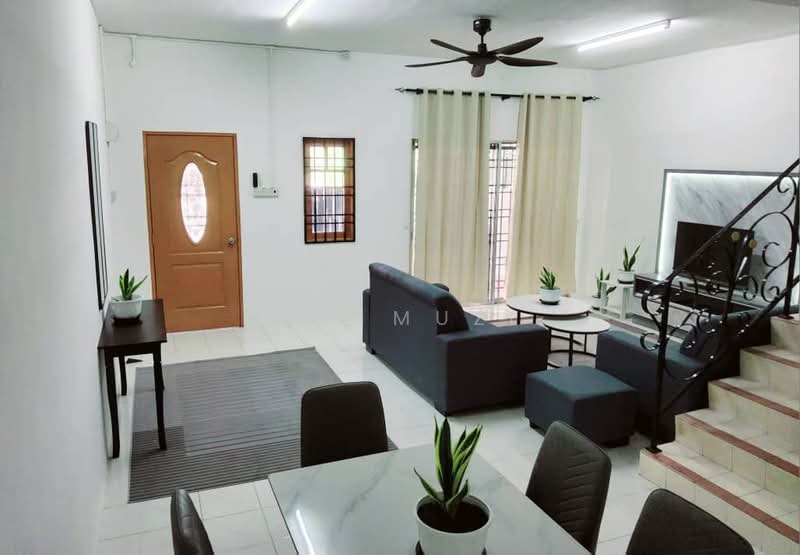 2.5-storey Terraced House for Sale in Bandar Seri Botani (Simpang Pulai) - Lee Muzi - Living Room - PropertyGuru.com.my