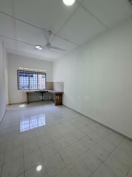 Rumah Teres 1 Tingkat untuk Dijual di Taman Kota Masai (Pasir Gudang) - Win Lim - Kitchen - PropertyGuru.com.my