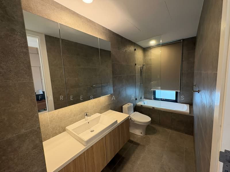 Servis Apartment untuk Dijual di Kami - Fareesha Alexis - Bathroom - PropertyGuru.com.my