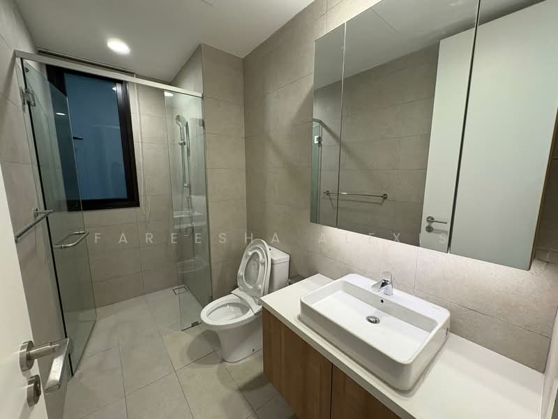 Servis Apartment untuk Dijual di Kami - Fareesha Alexis - Bathroom - PropertyGuru.com.my
