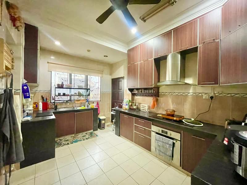 Rumah Teres 2 Tingkat untuk Dijual di Bukit Bandaraya (Shah Alam) - Sabirin Ahmad - Kitchen - PropertyGuru.com.my