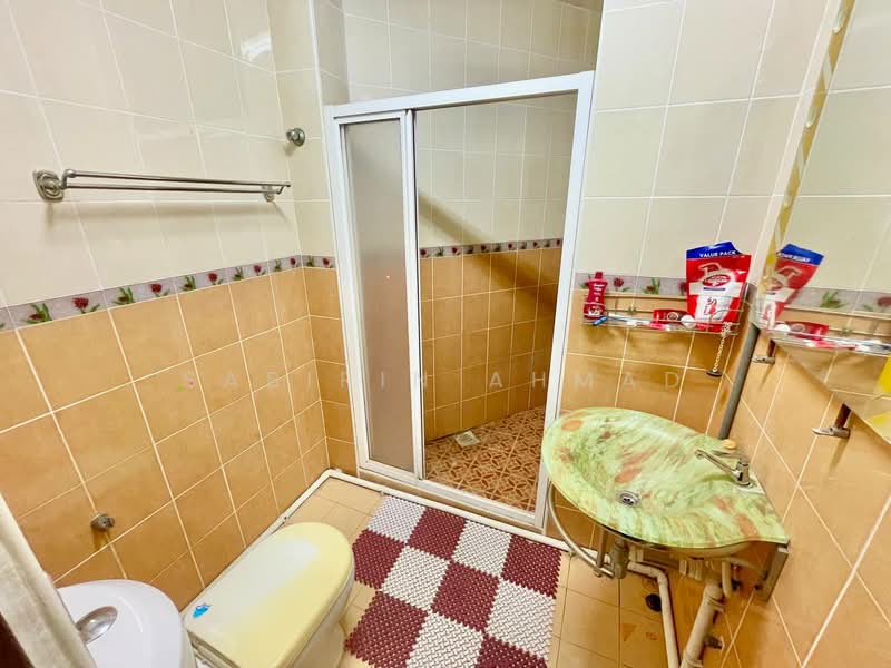 Rumah Teres 2 Tingkat untuk Dijual di Bukit Bandaraya (Shah Alam) - Sabirin Ahmad - Bathroom - PropertyGuru.com.my