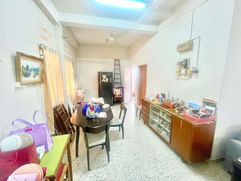 Bungalow for Sale in Seremban (Negeri Sembilan) - Hassan Basri Suhaimi - Living Room - PropertyGuru.com.my