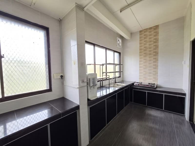 2-storey Terraced House for Sale in Panorama Lapangan Perdana (Ipoh) - Lee Muzi - Kitchen - PropertyGuru.com.my