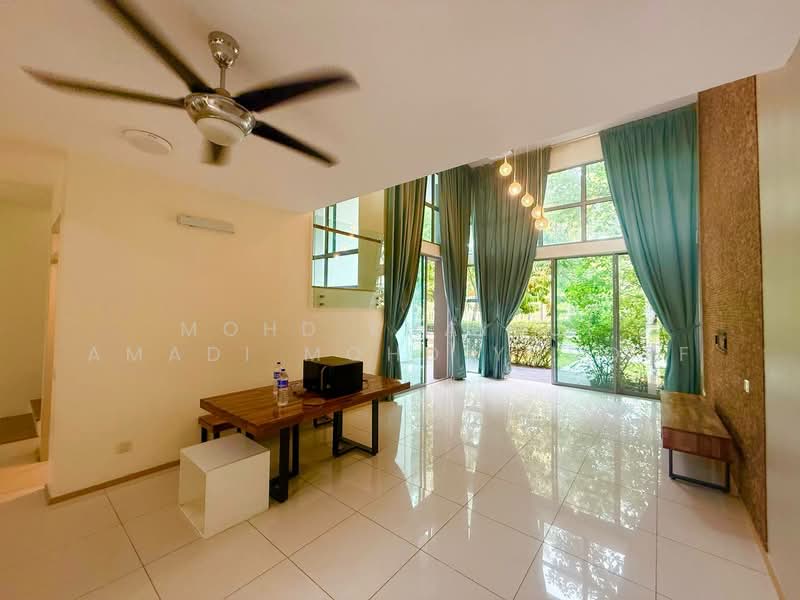 Rumah Teres 3 Tingkat untuk Dijual di Cyberjaya (Selangor) - Mohd Khairul Amadi Mohd Yusoff - Living Room - PropertyGuru.com.my