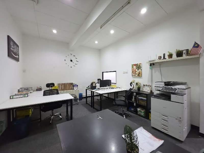 Shop / Office for Sale in Seksyen 13 (Shah Alam) - Johary Adzhar - Interior - PropertyGuru.com.my