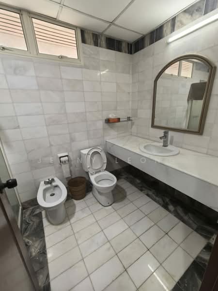 Pangsapuri untuk Dijual di Desa Mar Vista - Jenny Leong - Bathroom - PropertyGuru.com.my