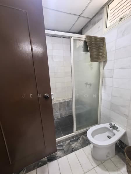 Pangsapuri untuk Dijual di Desa Mar Vista - Jenny Leong - Bathroom - PropertyGuru.com.my