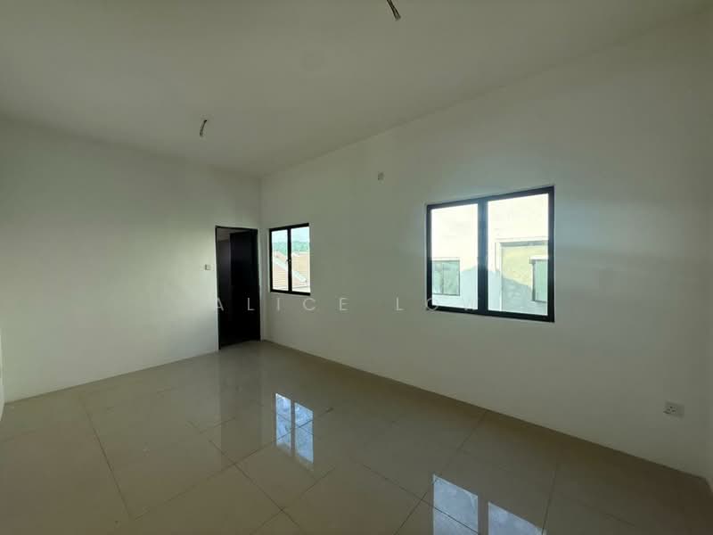 Rumah Berkembar untuk Dijual di Taman Scientex Rawang (Rawang) - Alice Low - Interior - PropertyGuru.com.my