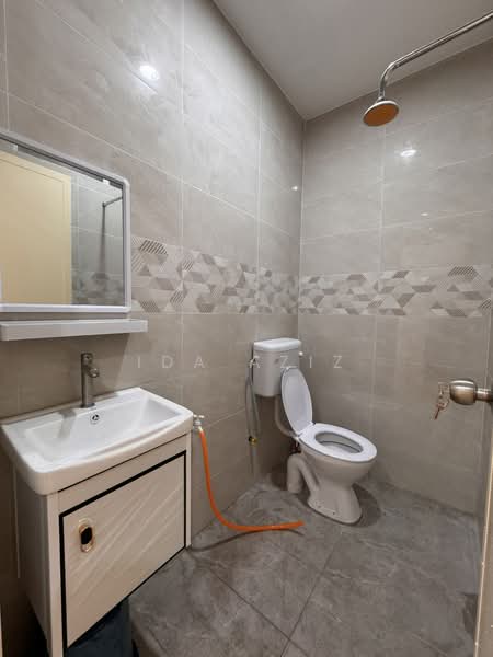 Rumah Teres 2 Tingkat untuk Dijual di Taman Bestari Indah (Ulu Tiram) - Ida Aziz - Bathroom - PropertyGuru.com.my